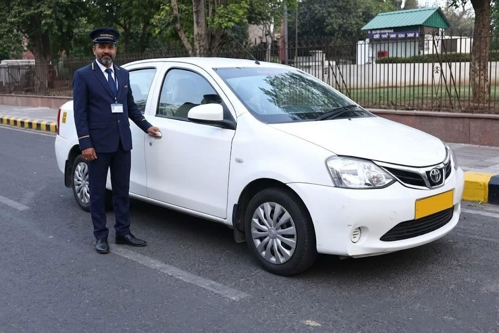 Maruti Swift Dzire Car Rental Hire in India